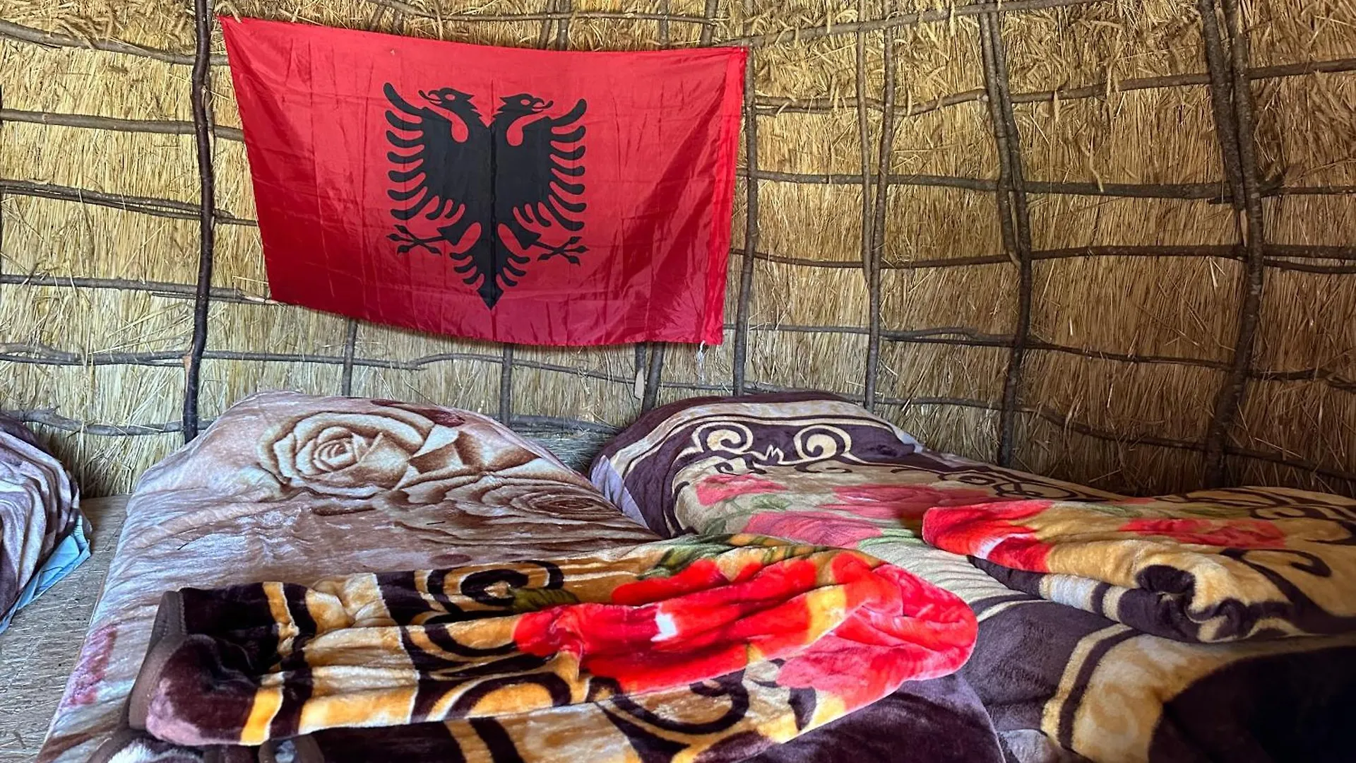 Camping Lekdushi - Shehu Hotel Tepelene 0*,