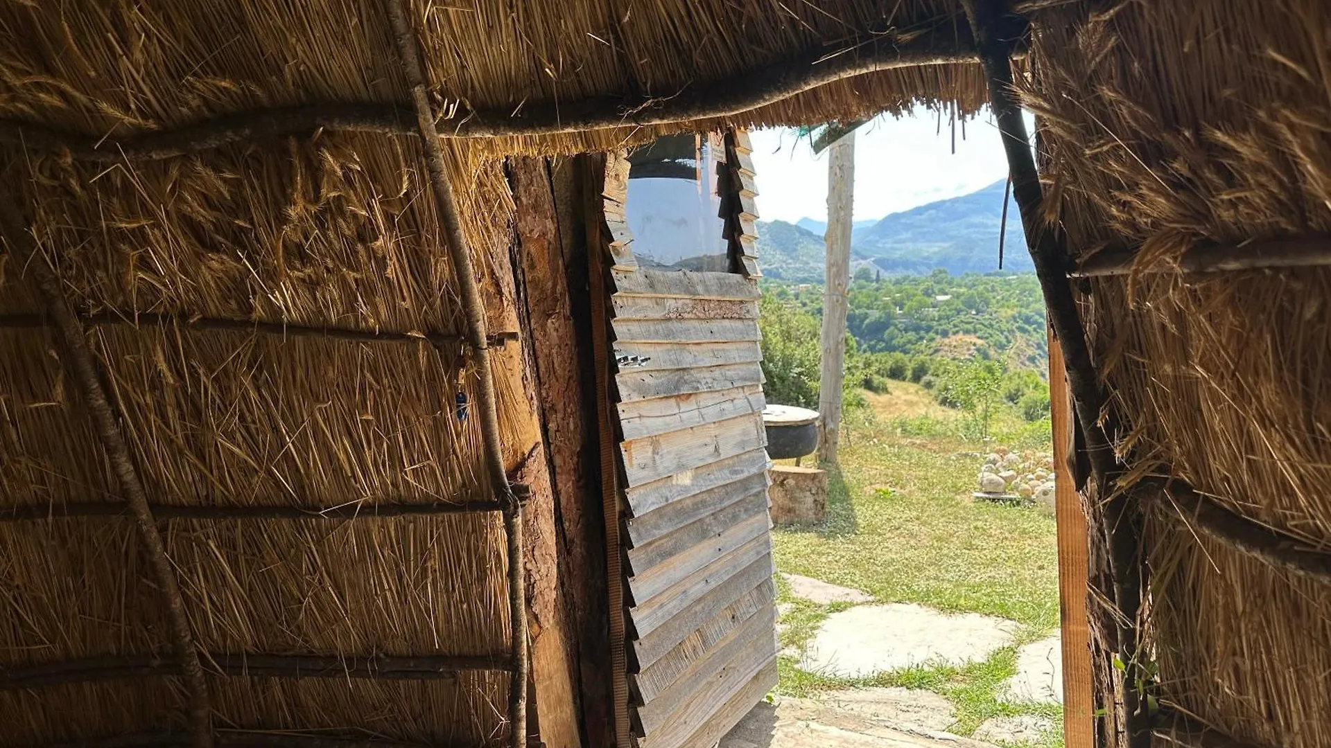Camping Lekdushi - Shehu Hotel Tepelene